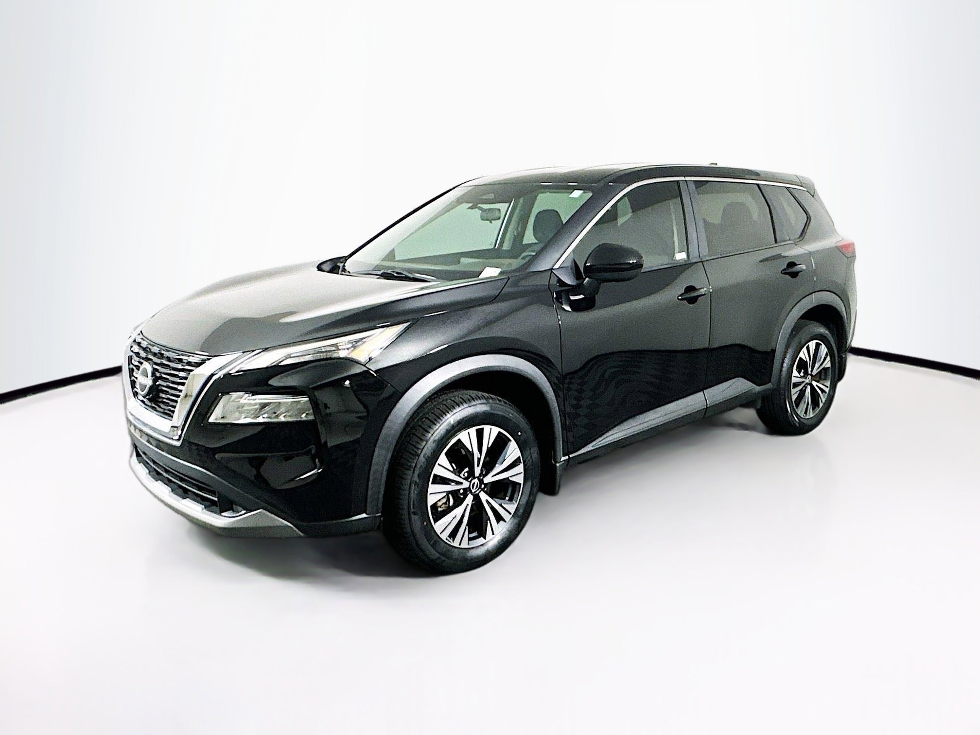 Used 2023 Nissan Rogue SV image 3