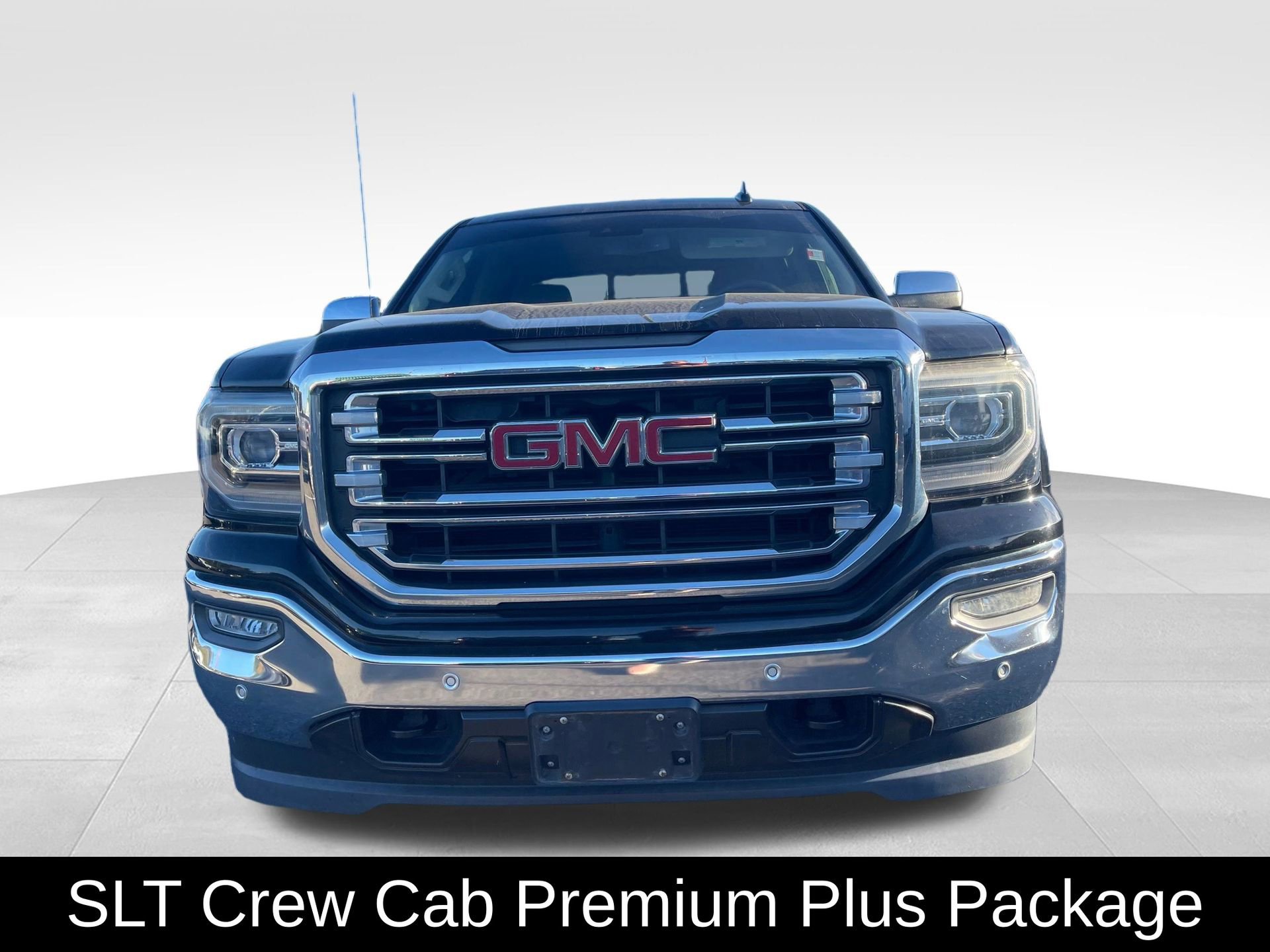 Used 2018 GMC Sierra 1500 SLT image 2