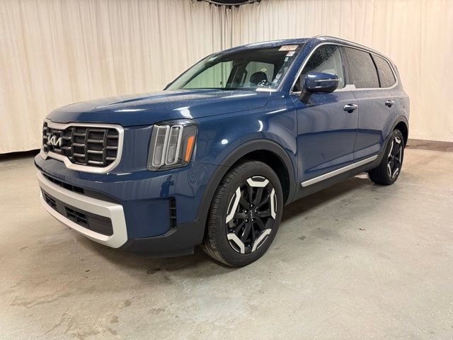 Used 2025 Kia Telluride S image 11