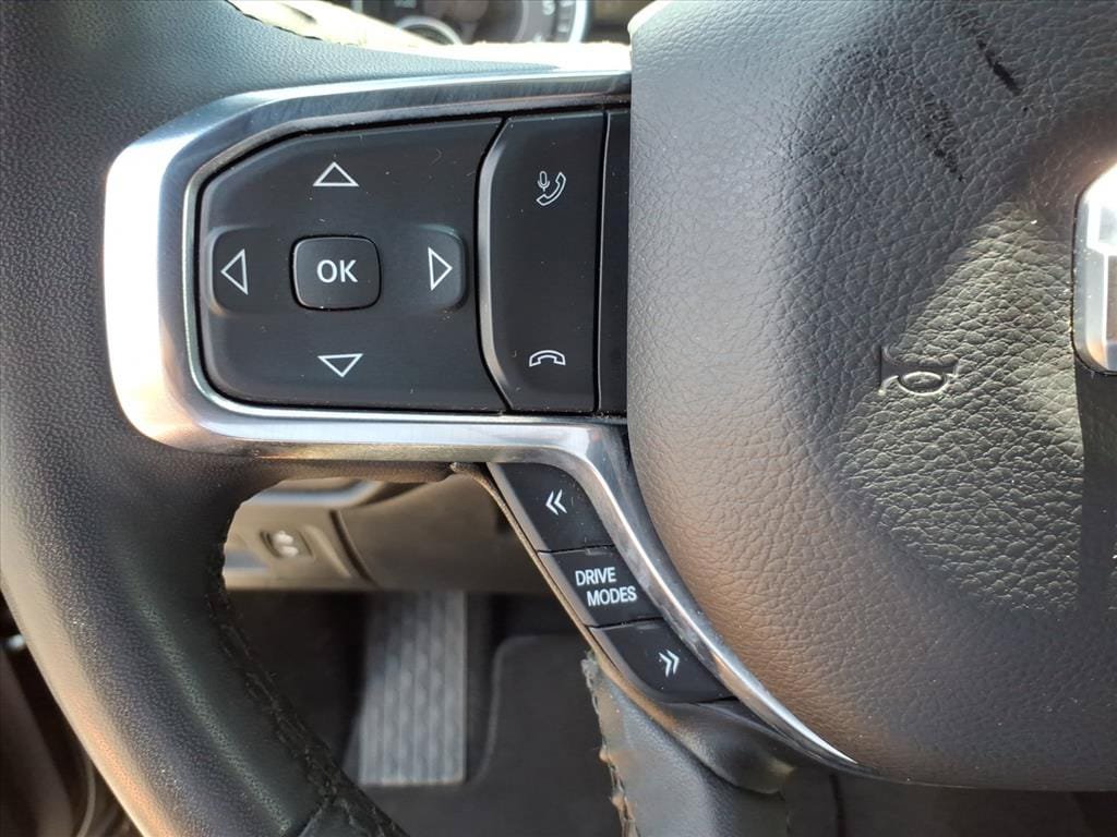 Used 2025 RAM 1500 Laramie AWD/4WD image 31