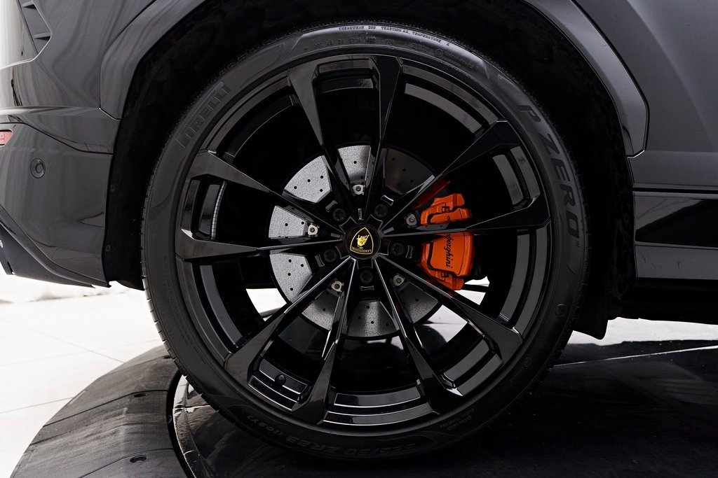 Used 2022 Lamborghini Urus image 26
