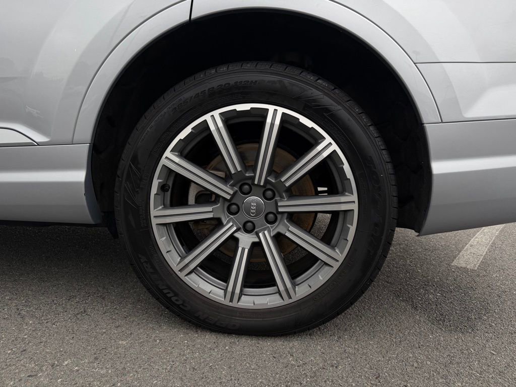 Used 2018 Audi Q7 3.0T Prestige w/ Prestige Package AWD/4WD image 32
