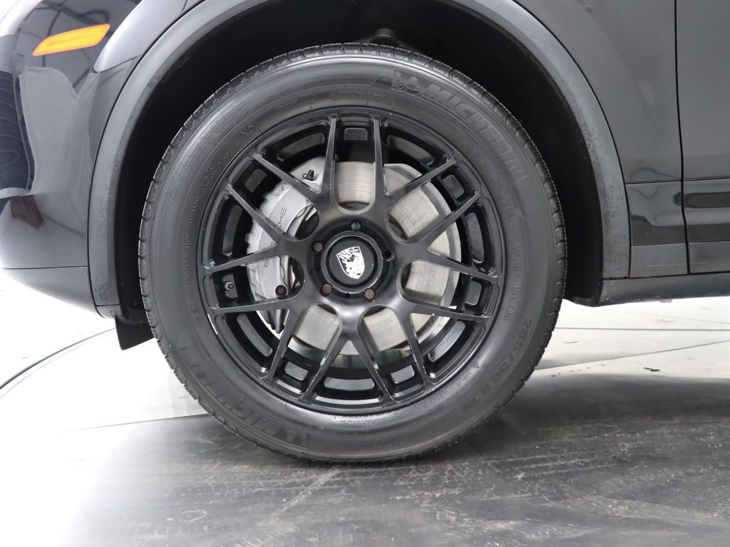 Used 2016 Porsche Cayenne image 44