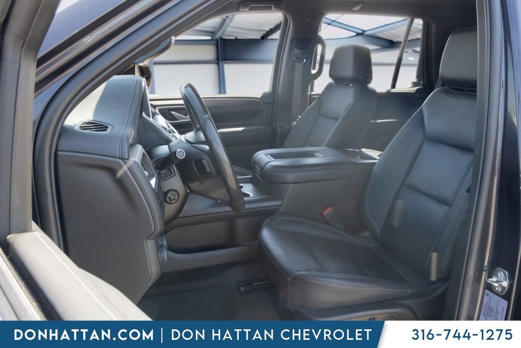 Used 2022 Chevrolet Tahoe LT w/ Luxury Package AWD/4WD image 16