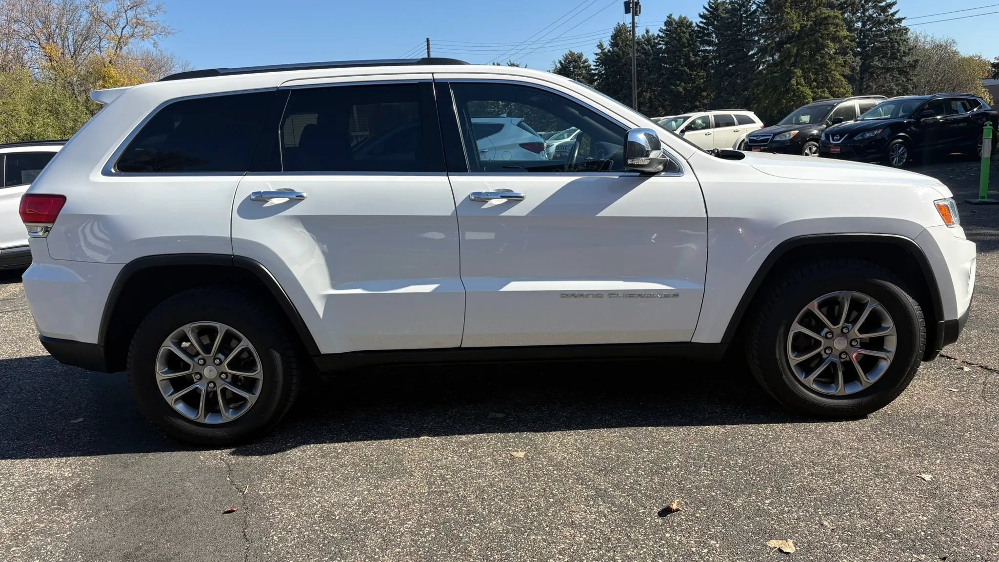 Used 2014 Jeep Grand Cherokee Limited AWD/4WD image 11