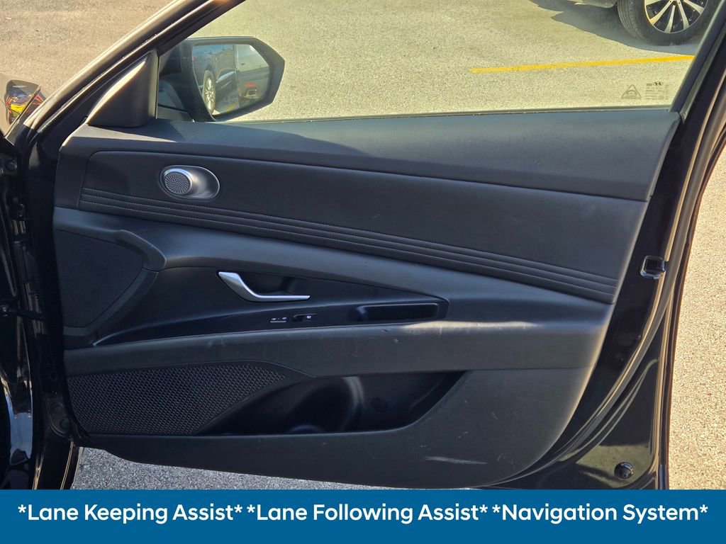 Used 2024 Hyundai Elantra SEL w/ Convenience Package image 9