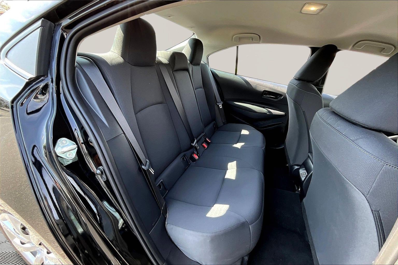 Used 2024 Toyota Corolla LE image 25