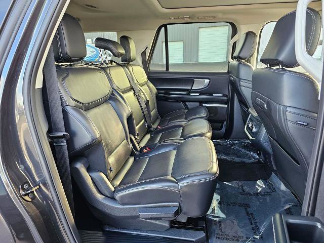 Certified 2025 Ford Expedition Max Platinum image 7