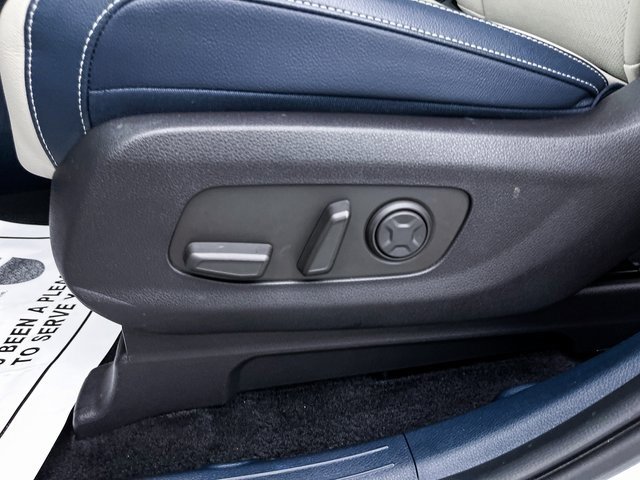 Used 2025 Kia Carnival SX Prestige image 24