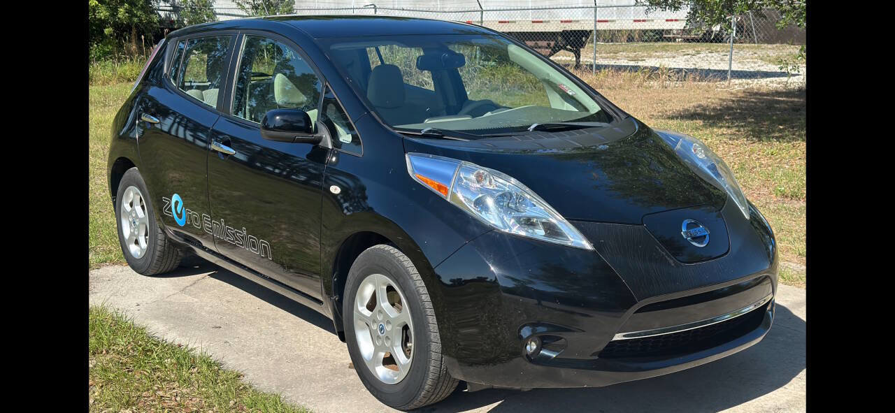 Used 2011 Nissan Leaf SL w/ Eco Design Pkg image 2