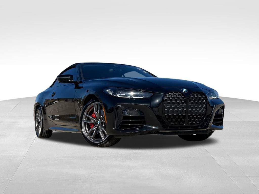 Used 2024 BMW 440i xDrive Convertible w/ Premium Package image 2