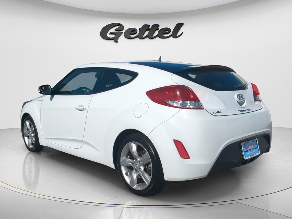 Used 2015 Hyundai Veloster w/ Option Group 02 FWD image 7