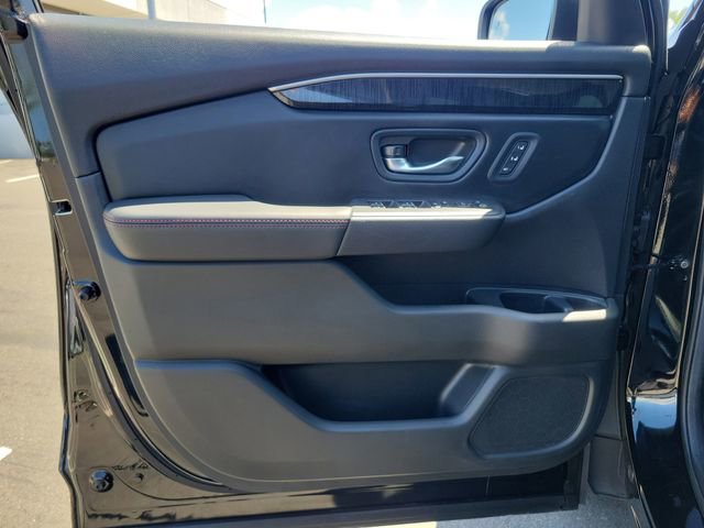 Certified 2025 Honda Pilot Black Edition image 21