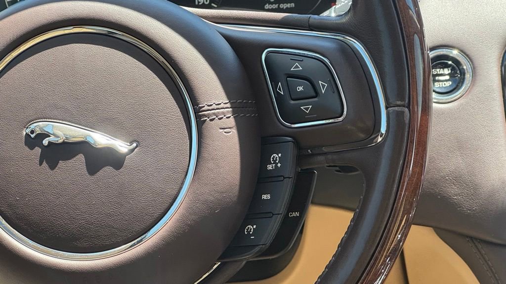 Used 2018 Jaguar XJ L Portfolio RWD image 13