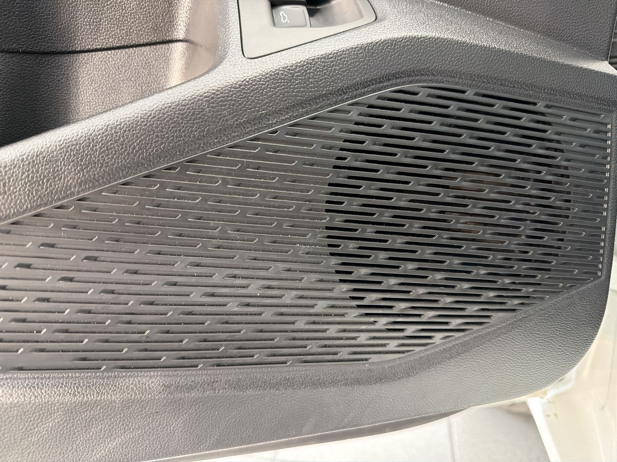 Used 2022 Volkswagen Jetta SE FWD image 25
