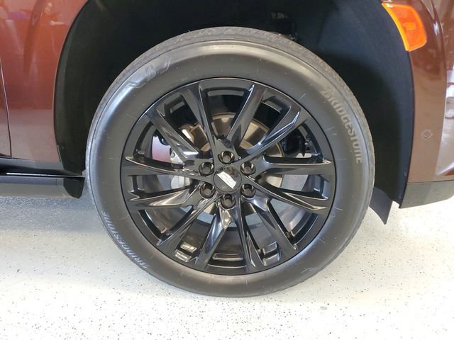 Used 2023 Cadillac Escalade Sport Platinum w/ LPO, ONYX Package AWD/4WD image 5
