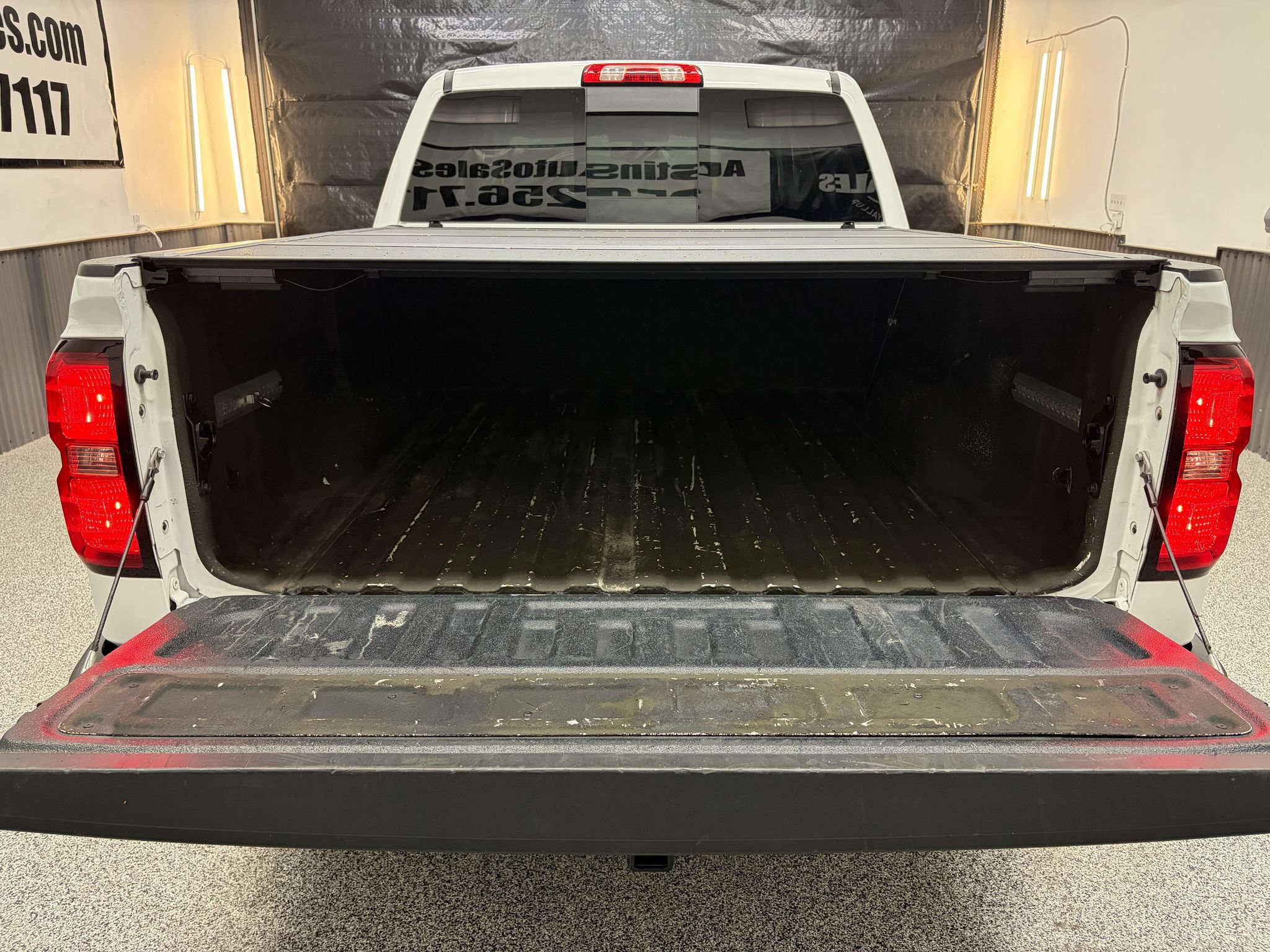 Used 2015 Chevrolet Silverado 1500 LTZ Z71 w/ LTZ Plus Package AWD/4WD image 21
