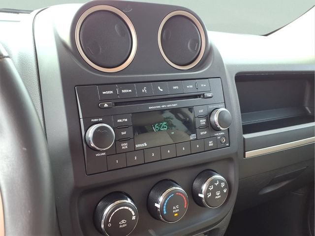 Used 2016 Jeep Patriot 75th Anniversary w/ Power Value Group FWD image 9