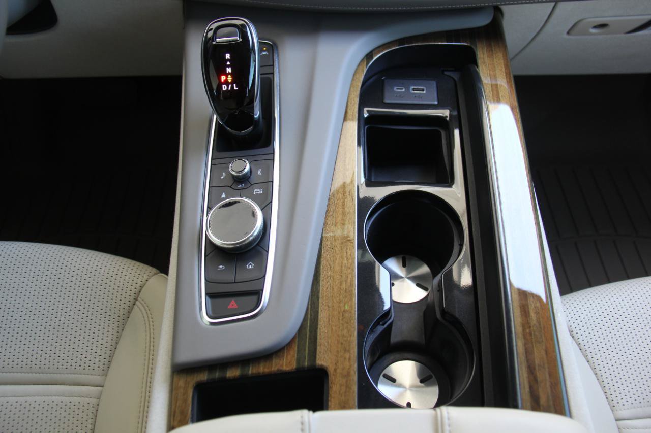 Used 2023 Cadillac Escalade ESV Sport Platinum AWD/4WD image 30