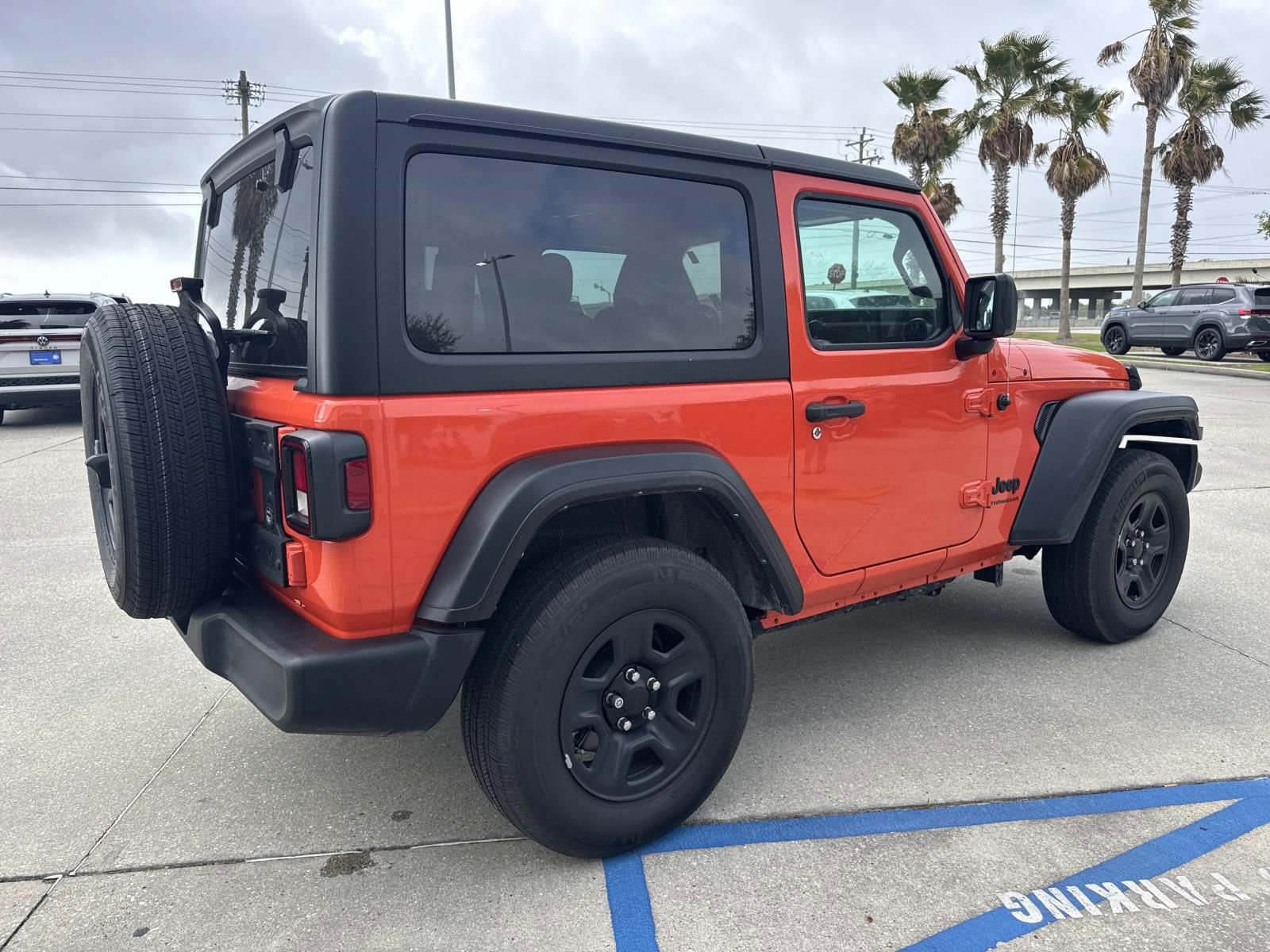 Used 2023 Jeep Wrangler Sport image 5