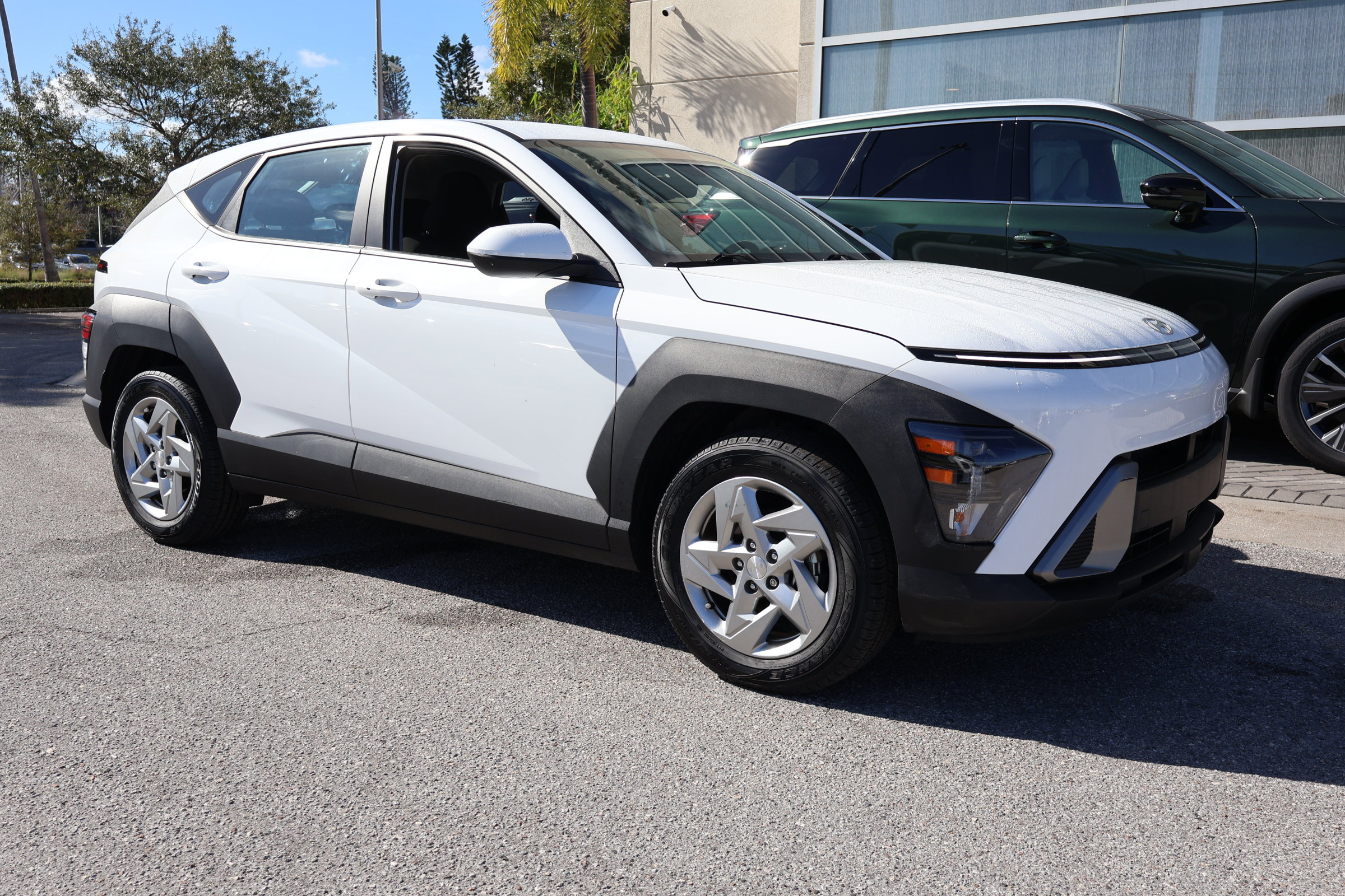 Used 2024 Hyundai Kona SE image 10