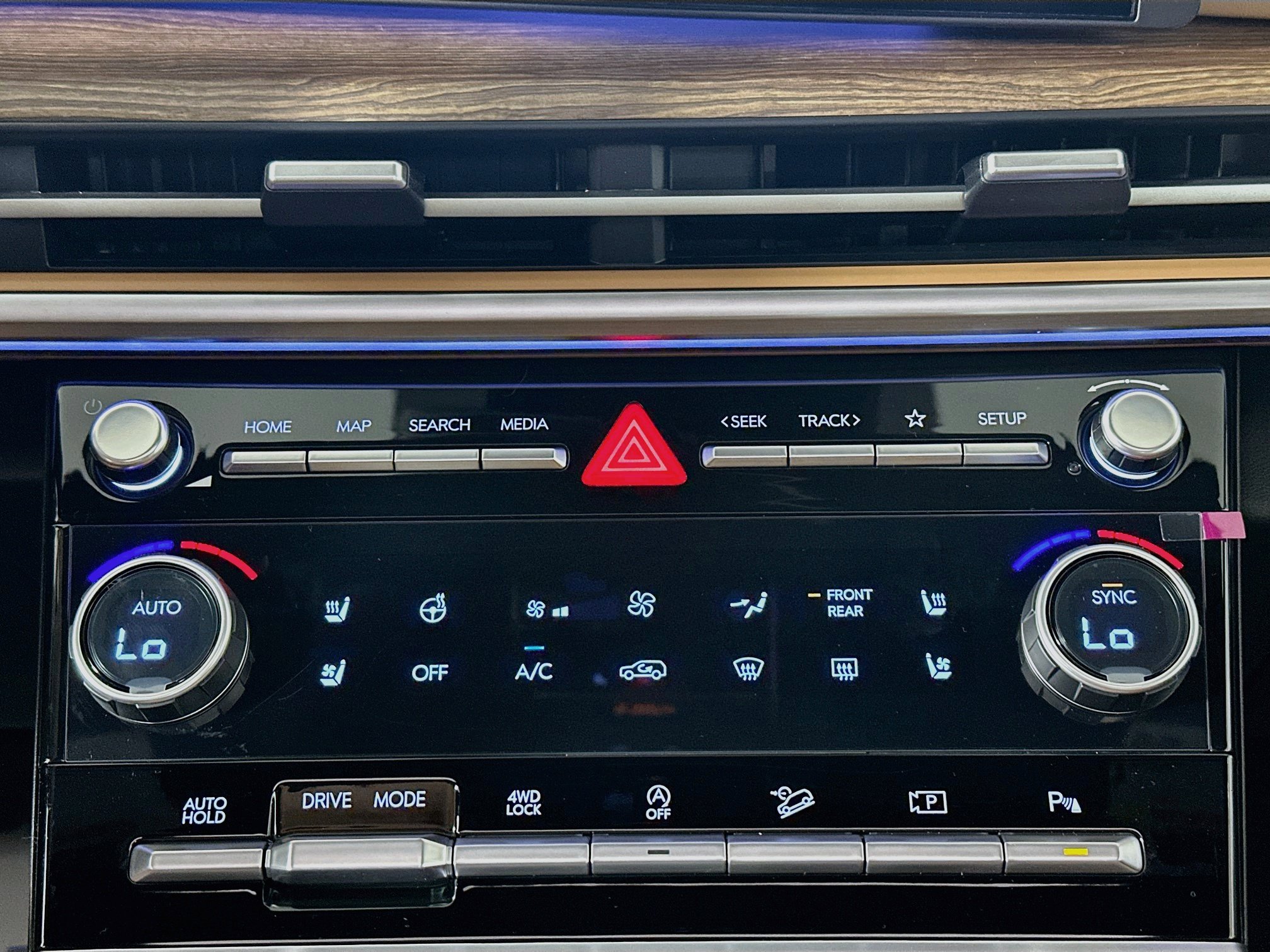 New 2027 Hyundai Santa Fe Limited AWD/4WD image 16