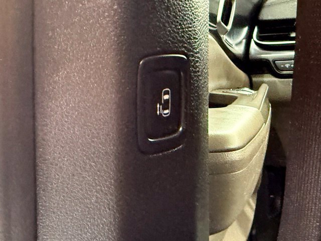 Used 2025 Kia Carnival FWD image 21