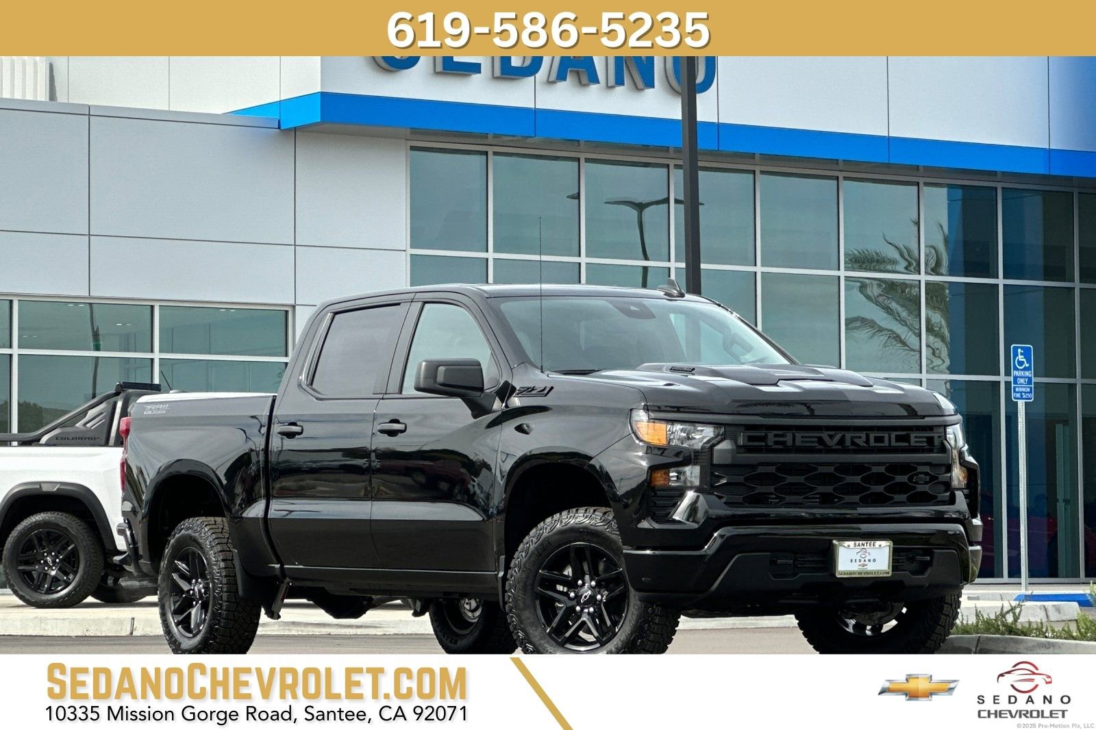 New 2026 Chevrolet Silverado 1500 Custom Trail Boss w/ Dark Appearance Package AWD/4WD image 1