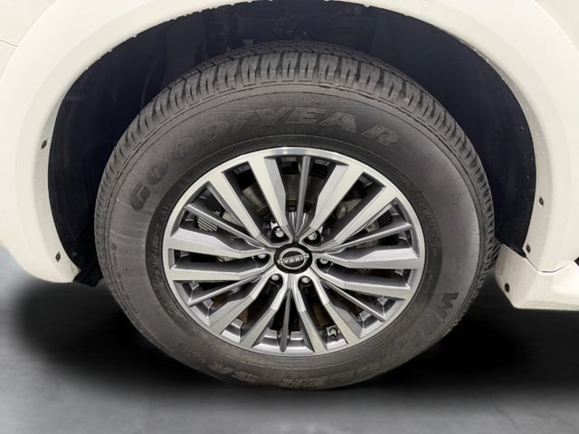 Used 2022 Nissan Armada SV w/ SV Appearance Package RWD image 12