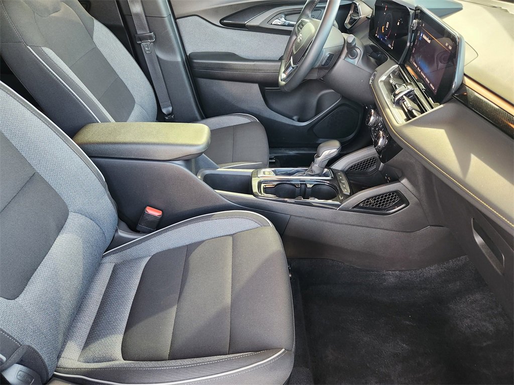 Used 2025 Chevrolet TrailBlazer ACTIV w/ Convenience Package image 15