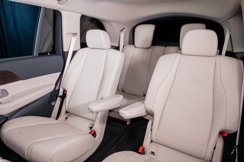Certified 2026 Mercedes-Benz GLS 450 4MATIC image 17