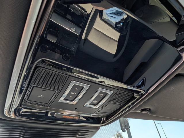 Used 2023 Land Rover Range Rover Velar R-Dynamic S AWD/4WD image 25