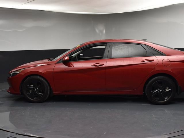 Used 2023 Hyundai Elantra SEL image 5