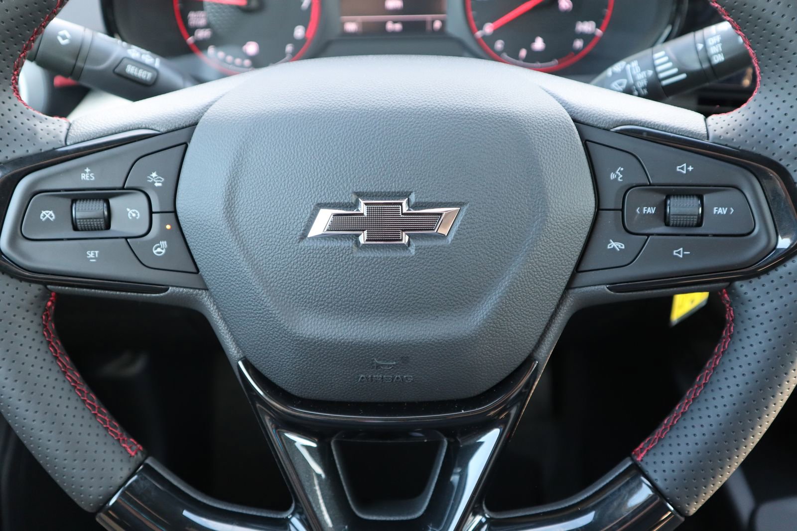 New 2025 Chevrolet Trax RS image 13