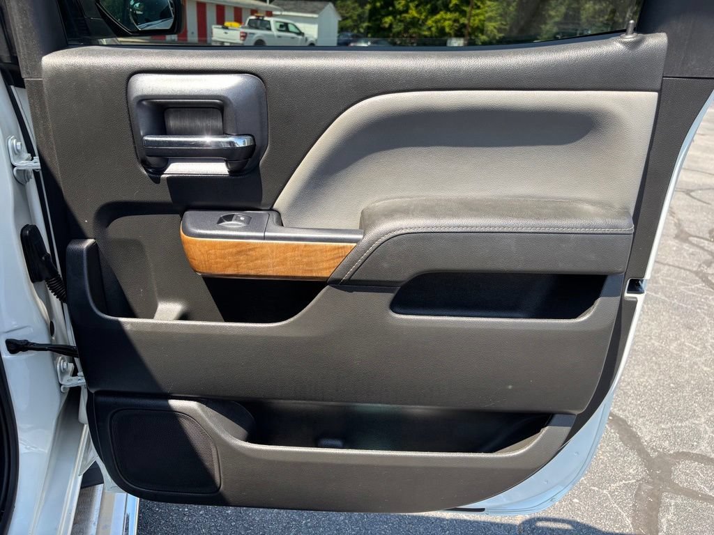 Used 2015 Chevrolet Silverado 1500 LTZ AWD/4WD image 26