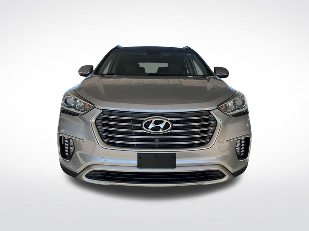 Used 2018 Hyundai Santa Fe AWD image 2