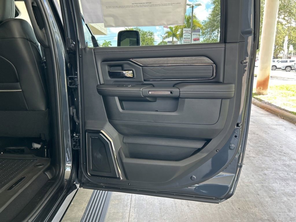 New 2025 RAM 2500 Limited AWD/4WD image 38