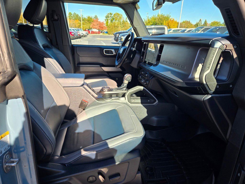 Used 2022 Ford Bronco Outer Banks image 5