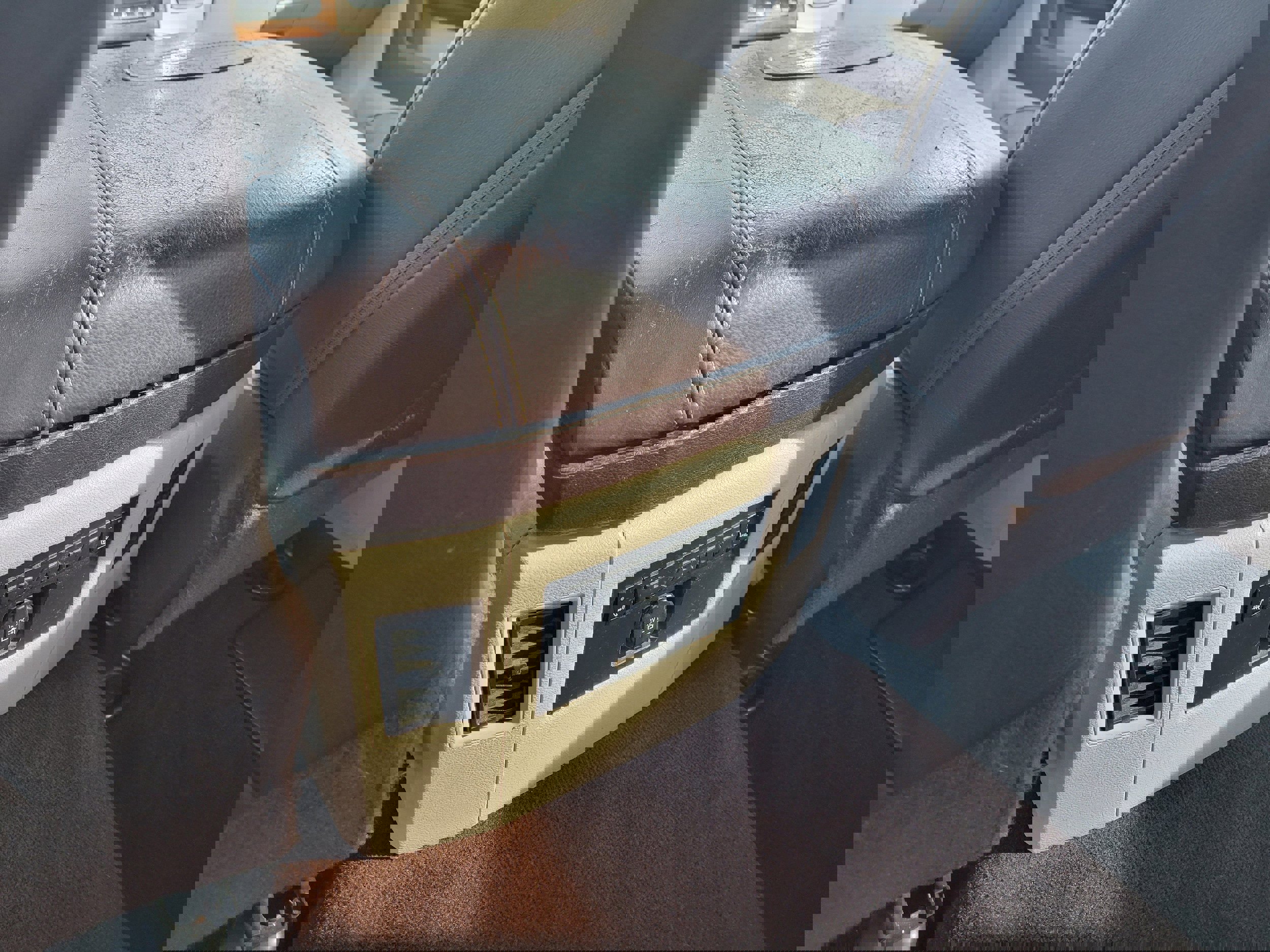 Used 2017 RAM 1500 Laramie Longhorn image 30