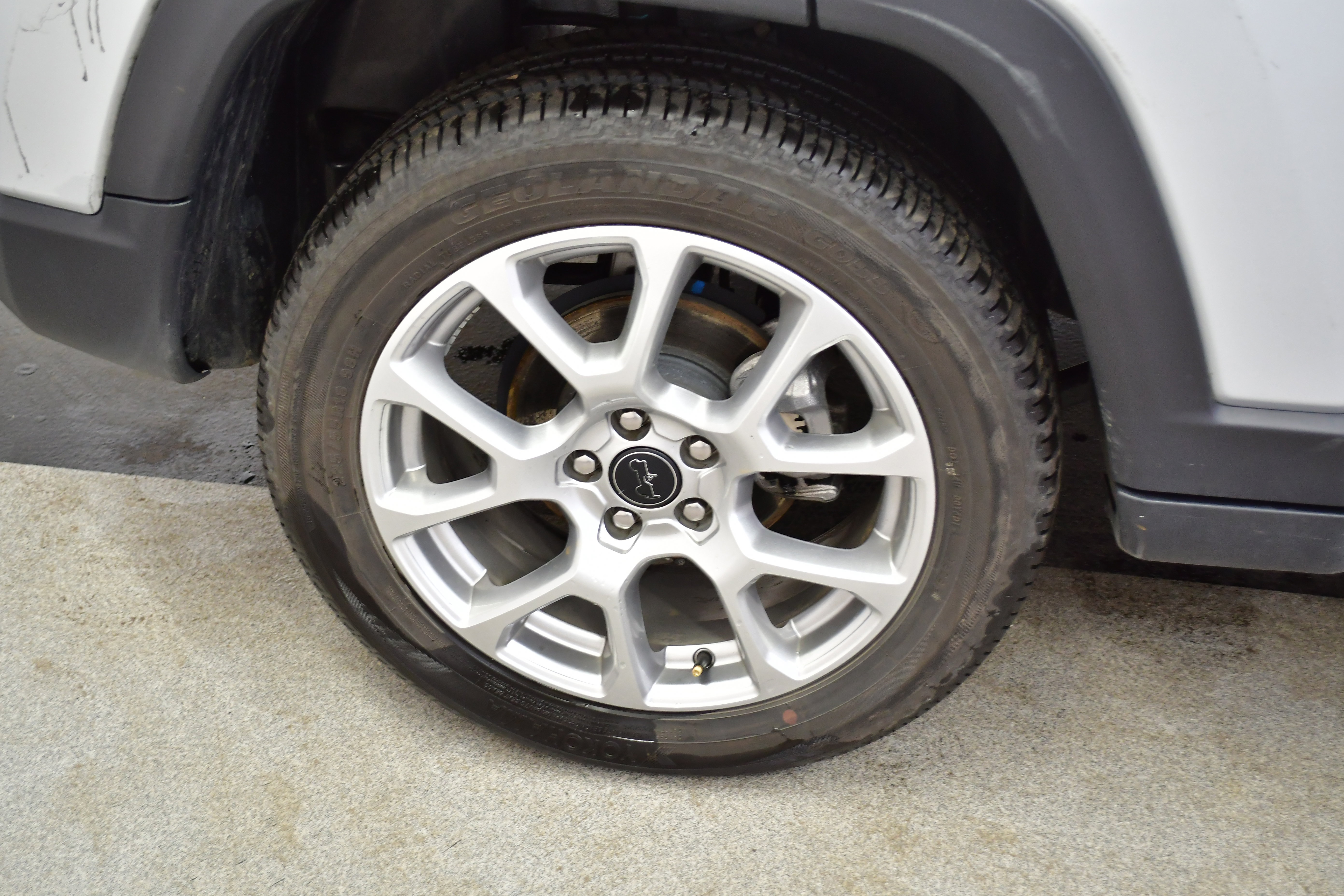 Used 2025 Jeep Compass Limited AWD/4WD image 36