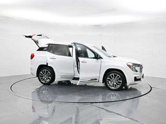 Used 2022 GMC Terrain Denali image 56