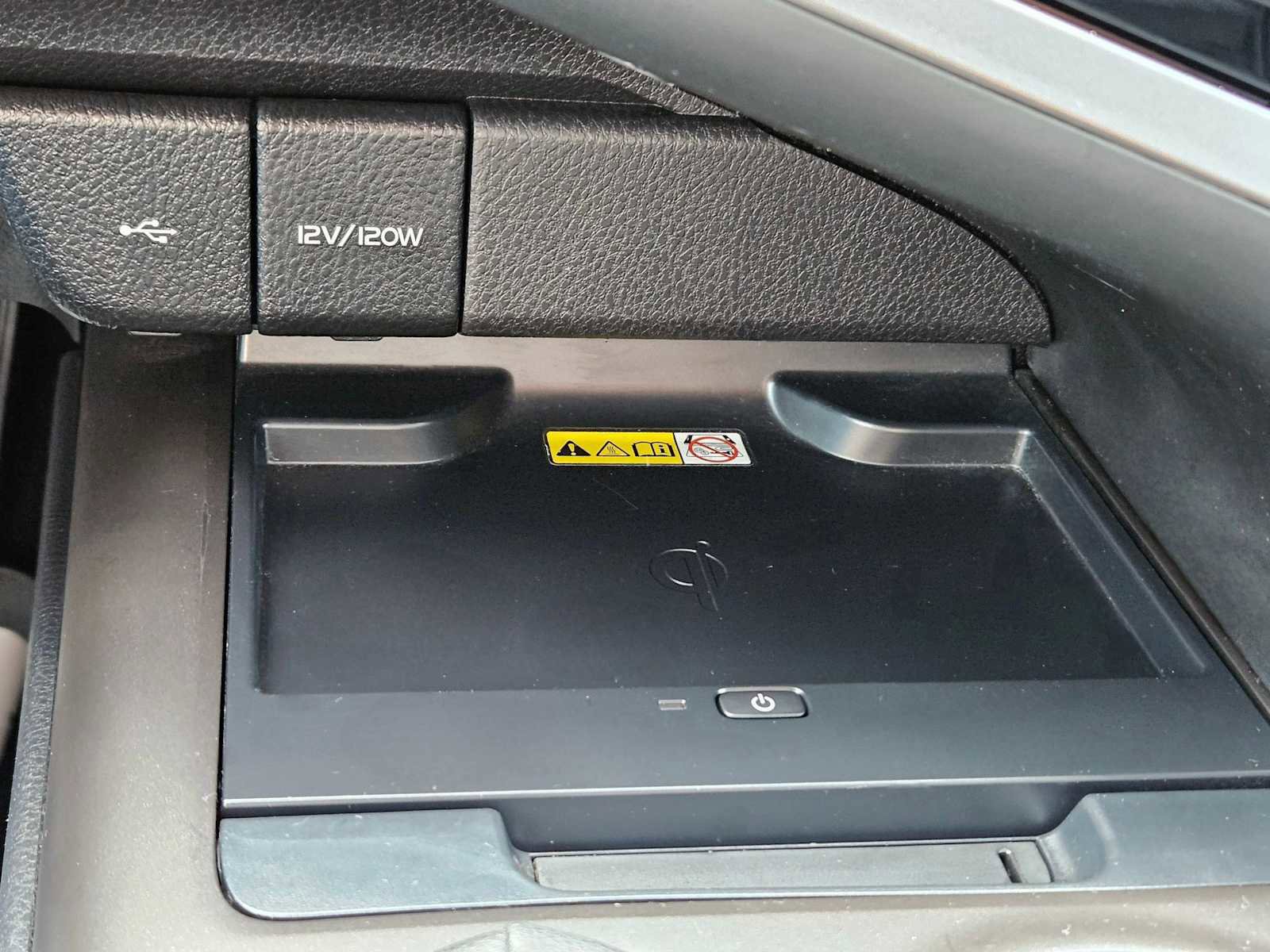 Used 2022 Toyota Camry XSE FWD image 33