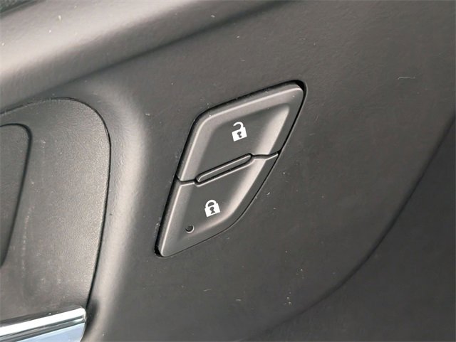 Used 2023 Chevrolet Malibu LT image 10