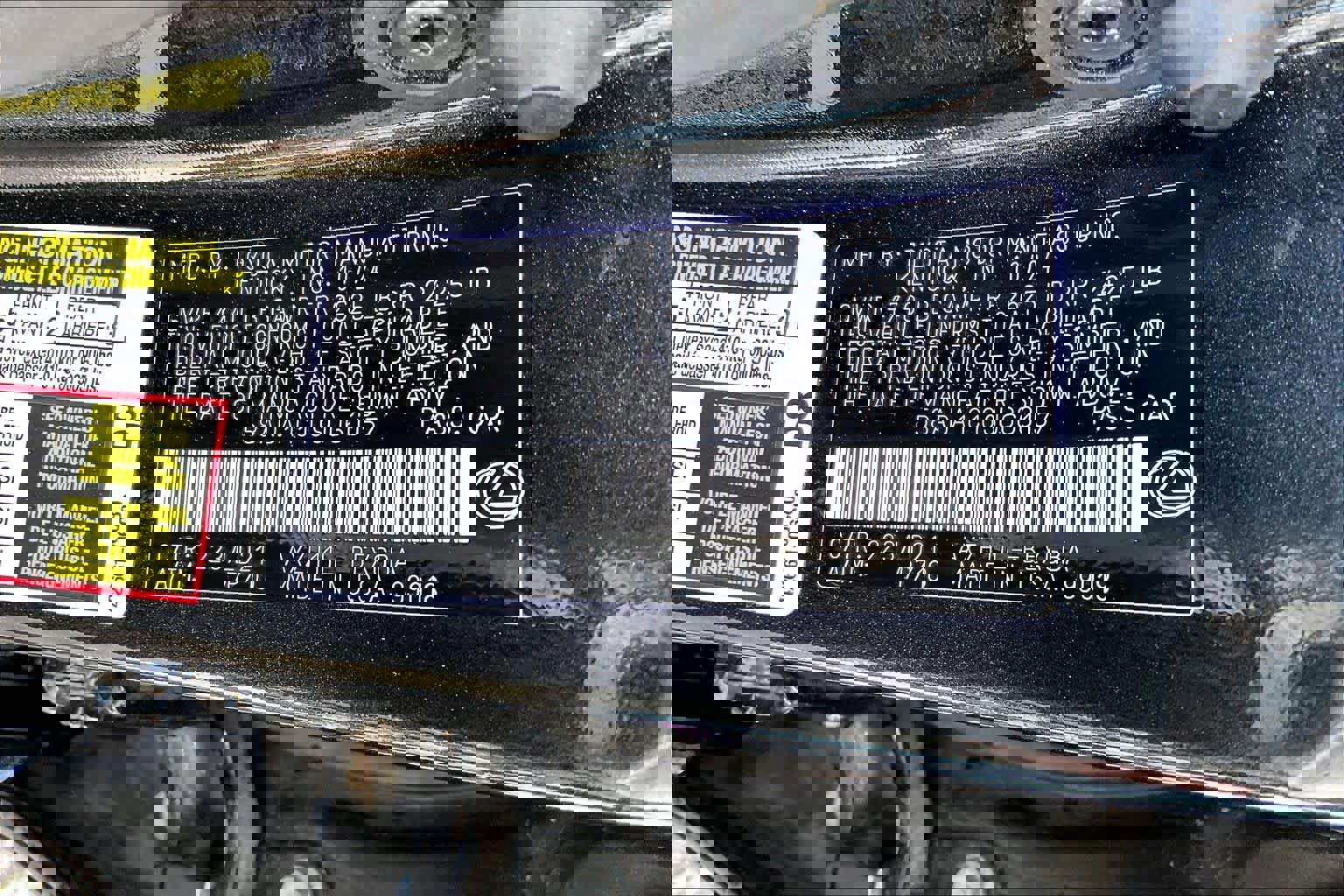 Used 2025 Lexus ES 300h w/ Premium Package image 31