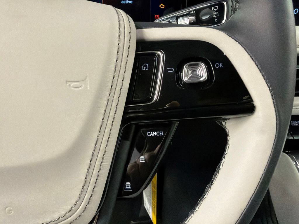 New 2026 Lincoln Aviator AWD image 19
