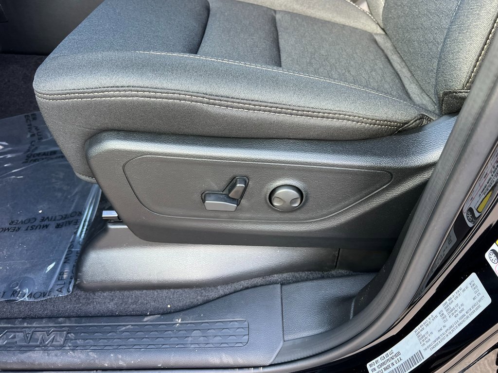 New 2026 RAM 1500 2WD Crew Cab image 18