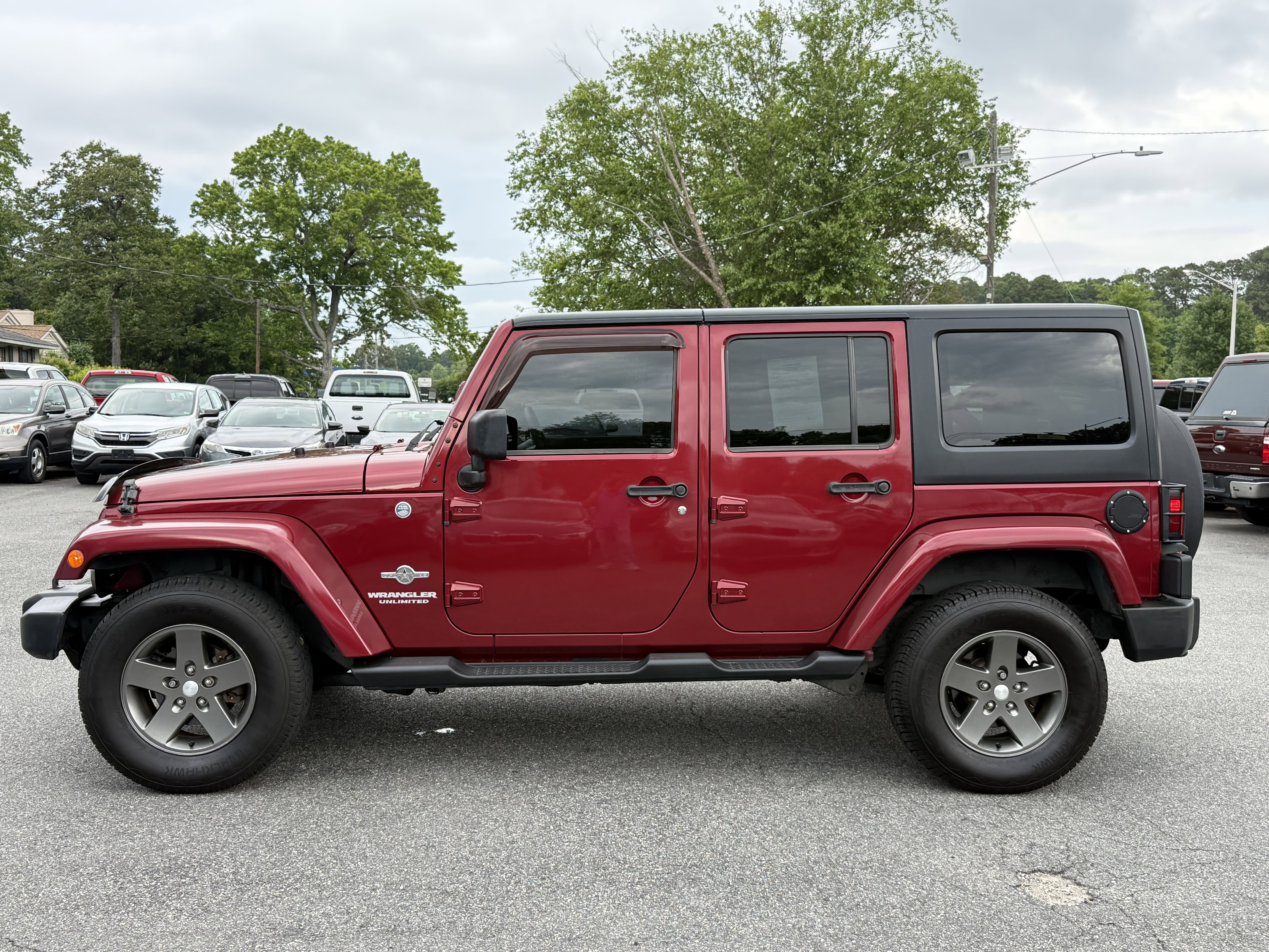 Used 2012 Jeep Wrangler Unlimited Sport AWD/4WD image 8