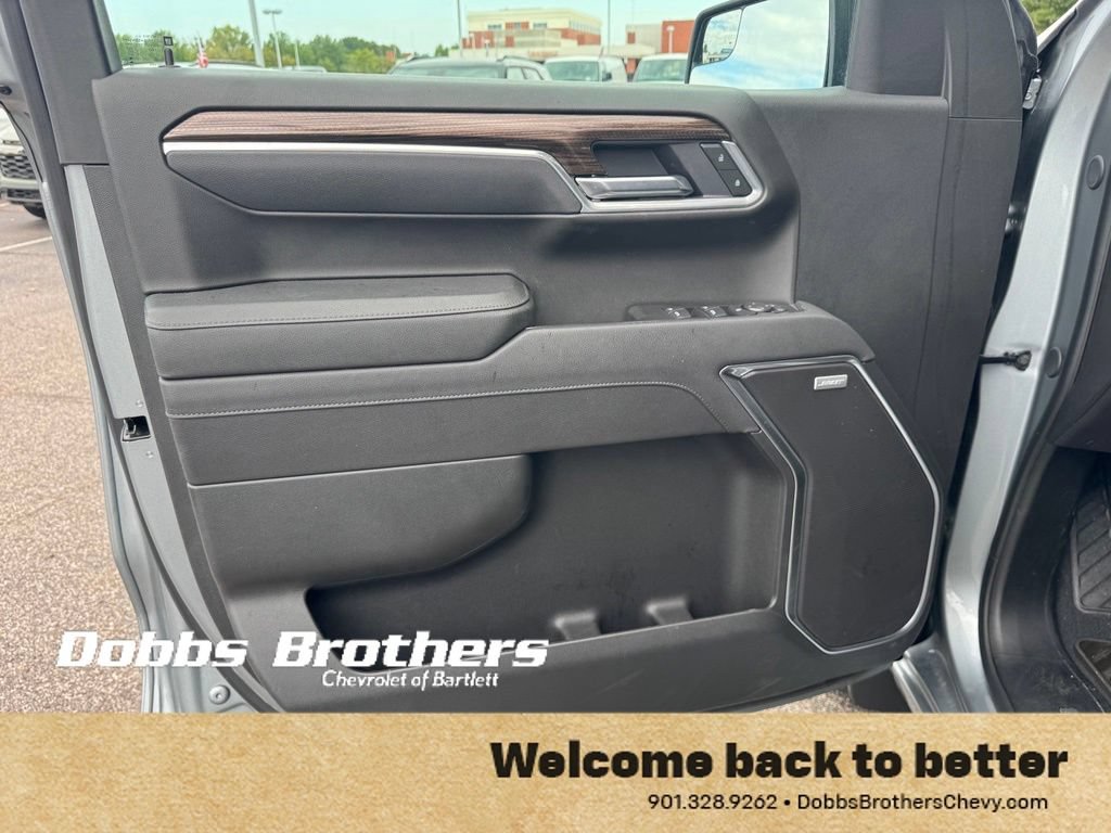 Used 2025 Chevrolet Silverado 1500 RST AWD/4WD image 13