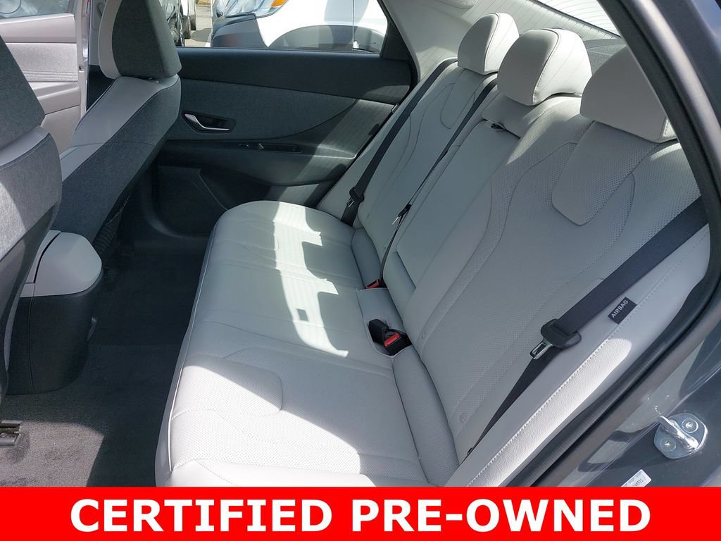 Certified 2025 Hyundai Elantra Limited FWD image 14