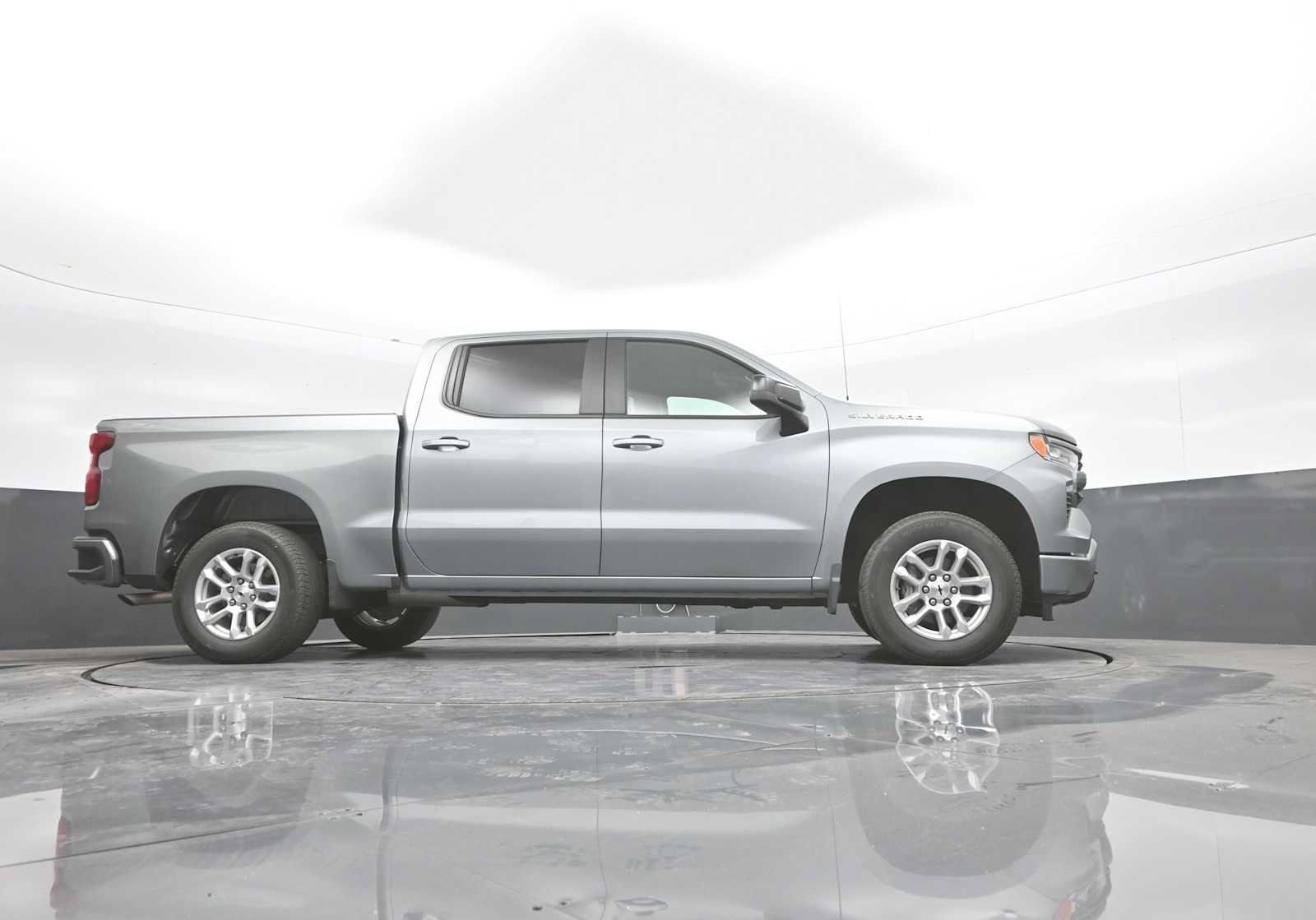 Used 2026 Chevrolet Silverado 1500 RST AWD/4WD image 41